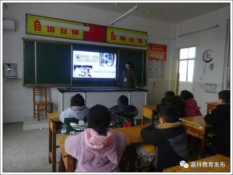 营养餐橡皮泥手工制作_橡皮泥手工做饭_橡皮泥手工餐具