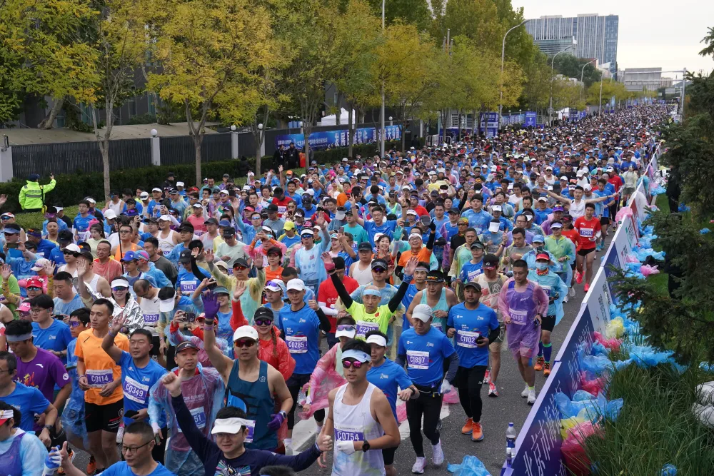 2024 海淀马拉松：全新体育品牌，万人参赛，赛道起点中关村壹号