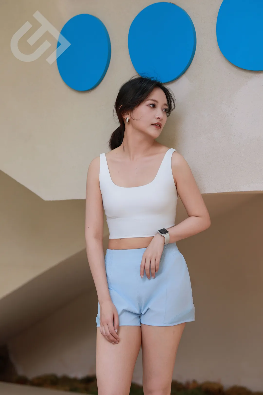 夏季健身服装女套装_健身房运动上衣女夏_女生健身上衣