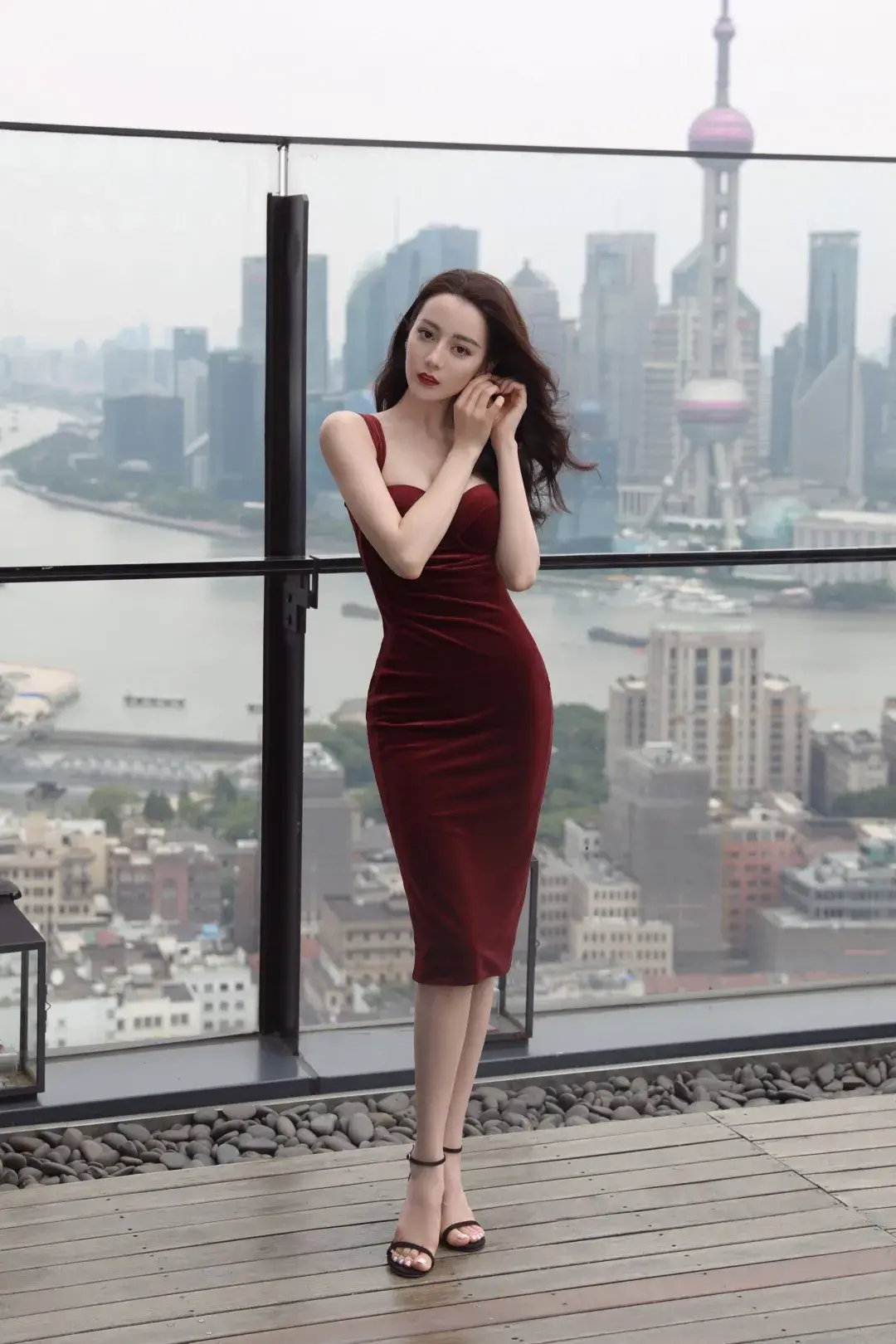 健身对身高_身高健身男在树旁边一组图_身高健身操