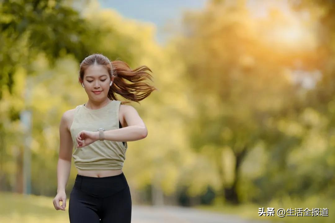 健身房力量训练多久一次比较好_健身房力量运动的时间_健身力量训练最佳时间是多久