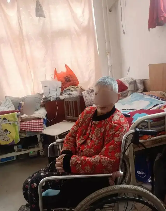 78岁老人瘫痪的生活方式_瘫痪老人日常生活护理_瘫痪人是如何生活