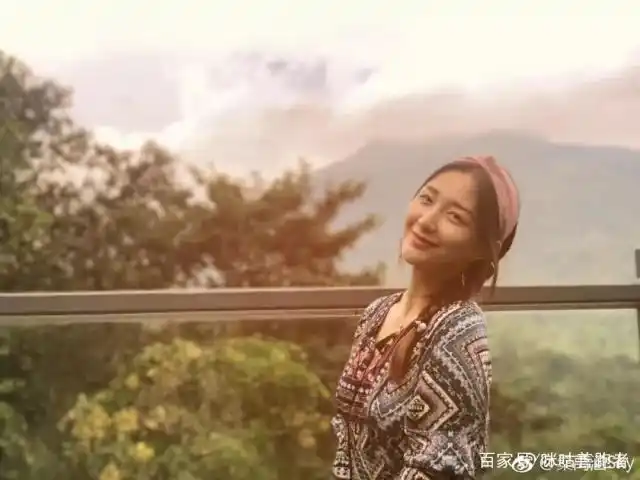 教练健身明星训练视频_健身房明星教练是什么意思_和健身教练训练的明星