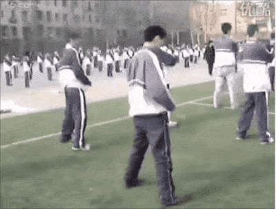 中学生体操舞蹈视频_体操健身舞中学生_中学生体操动作