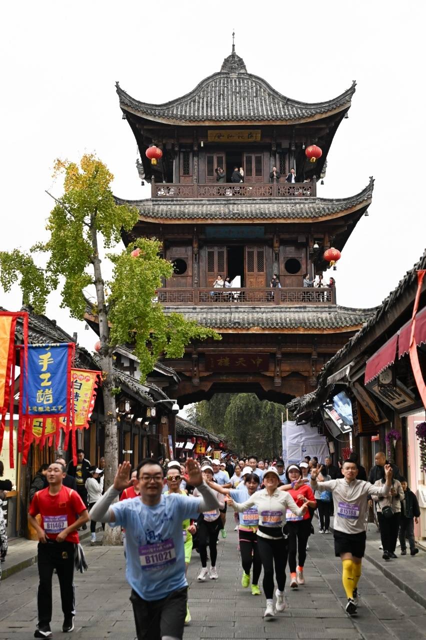 南充市马拉松比赛_南充马拉松赛_南充马拉松直播视频