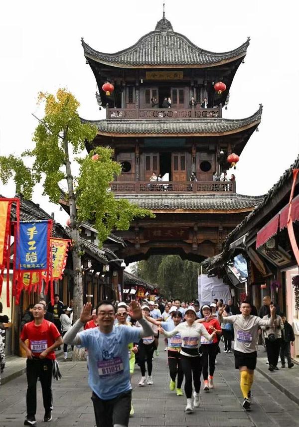 南充马拉松直播视频_南充马拉松赛_南充马拉松2019官网