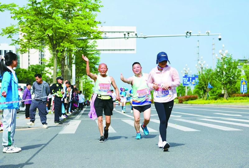 南充马拉松直播视频_南充马拉松赛_四川南充马拉松2020