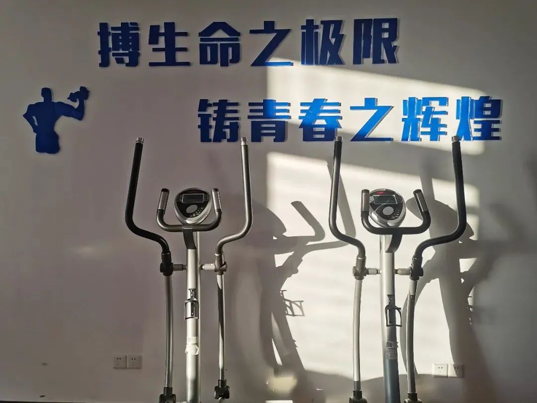 健身房包月私教课合法吗_健身房私教包月套餐_健身房私教包月一般多少钱