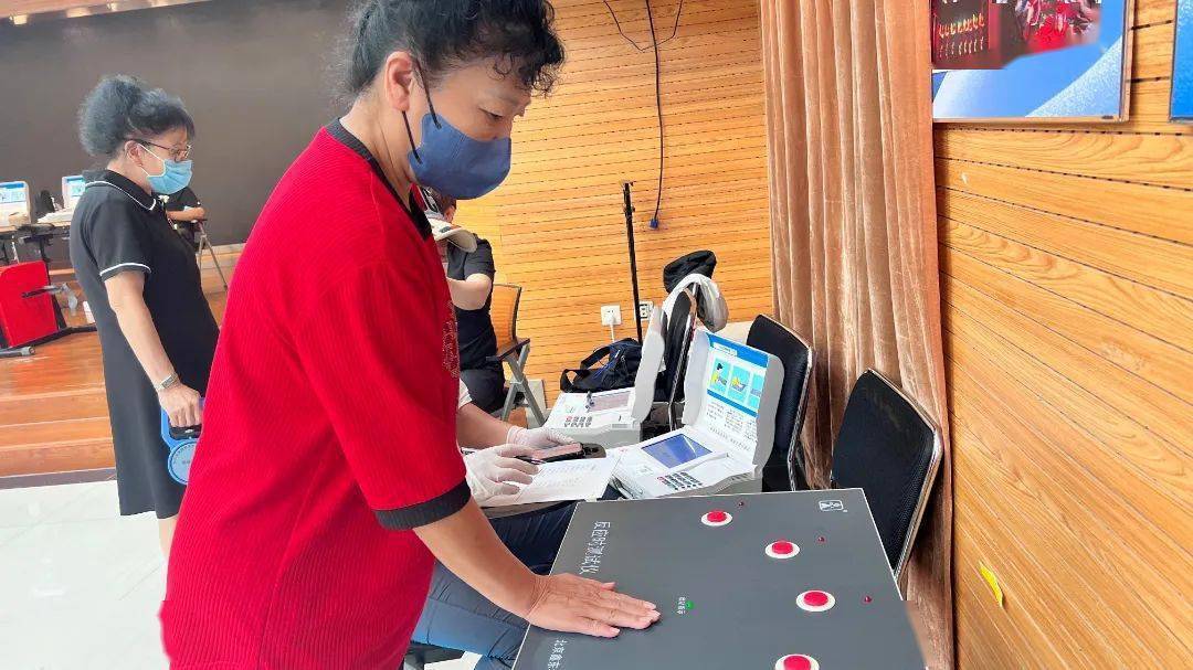 东城健身会所年卡多少钱_东城国际健身_东城国际健身房