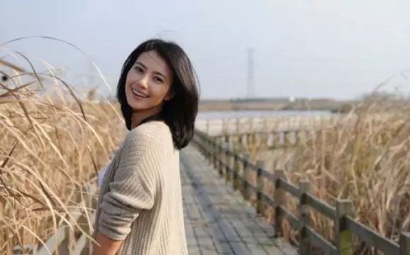 游泳冠军李嫣个人资料介绍_游泳队李娜_李燕世界游泳冠军